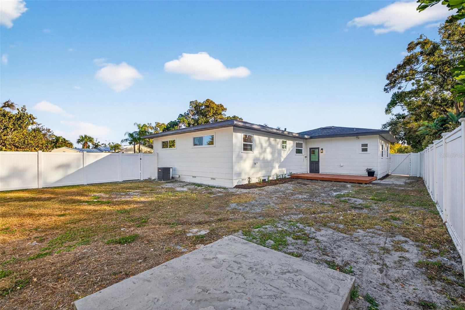 Image 38 of 47 For 3008 Jackson Street N