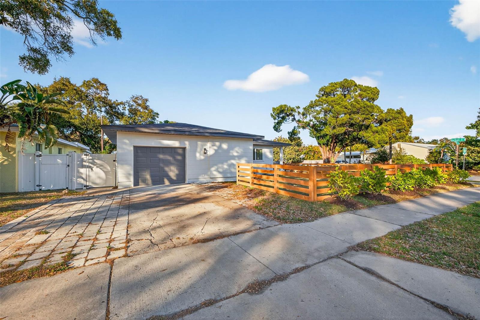 Image 39 of 47 For 3008 Jackson Street N