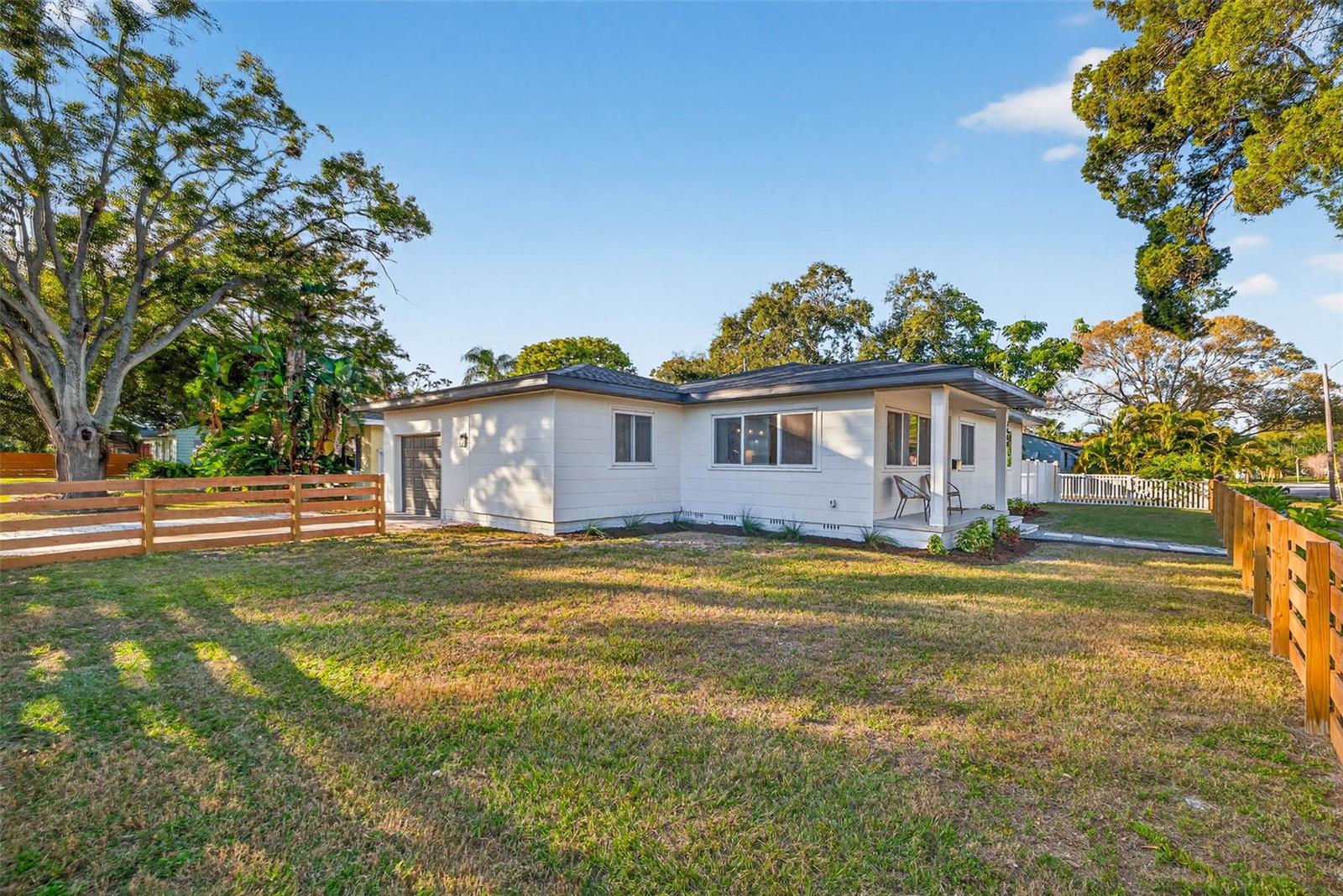 Image 5 of 47 For 3008 Jackson Street N