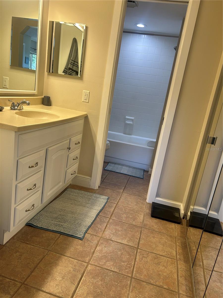 Image 22 of 23 For 2105 Cordova Green 2105