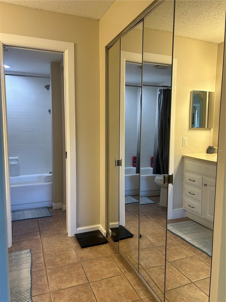 Image 23 of 23 For 2105 Cordova Green 2105