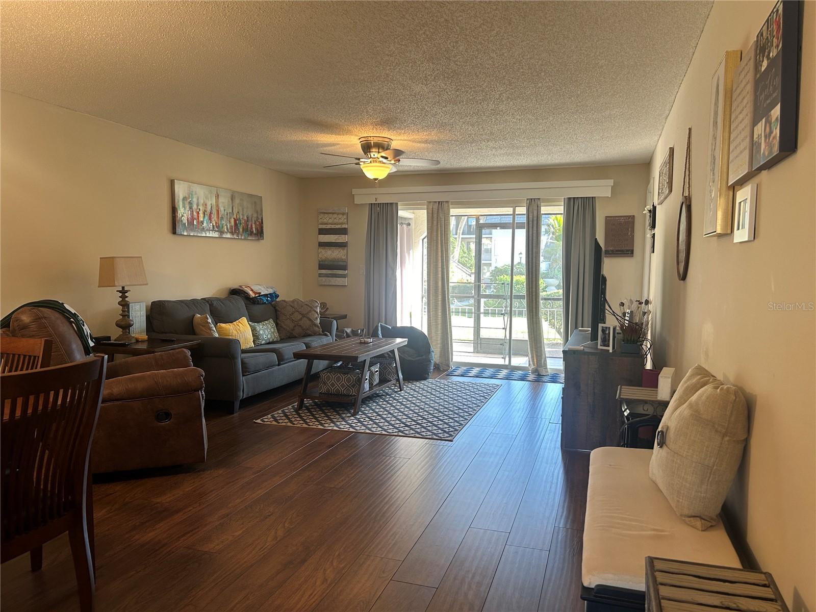 Image 3 of 23 For 2105 Cordova Green 2105