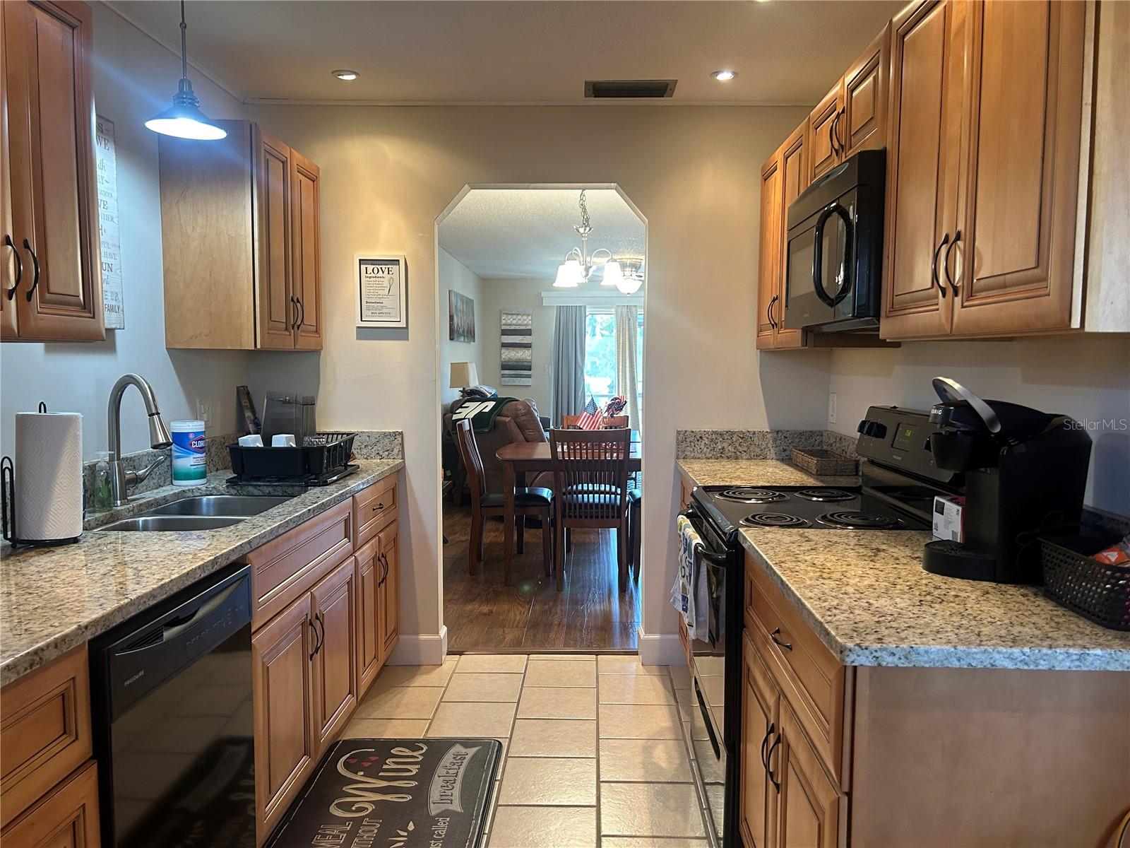 Image 7 of 23 For 2105 Cordova Green 2105