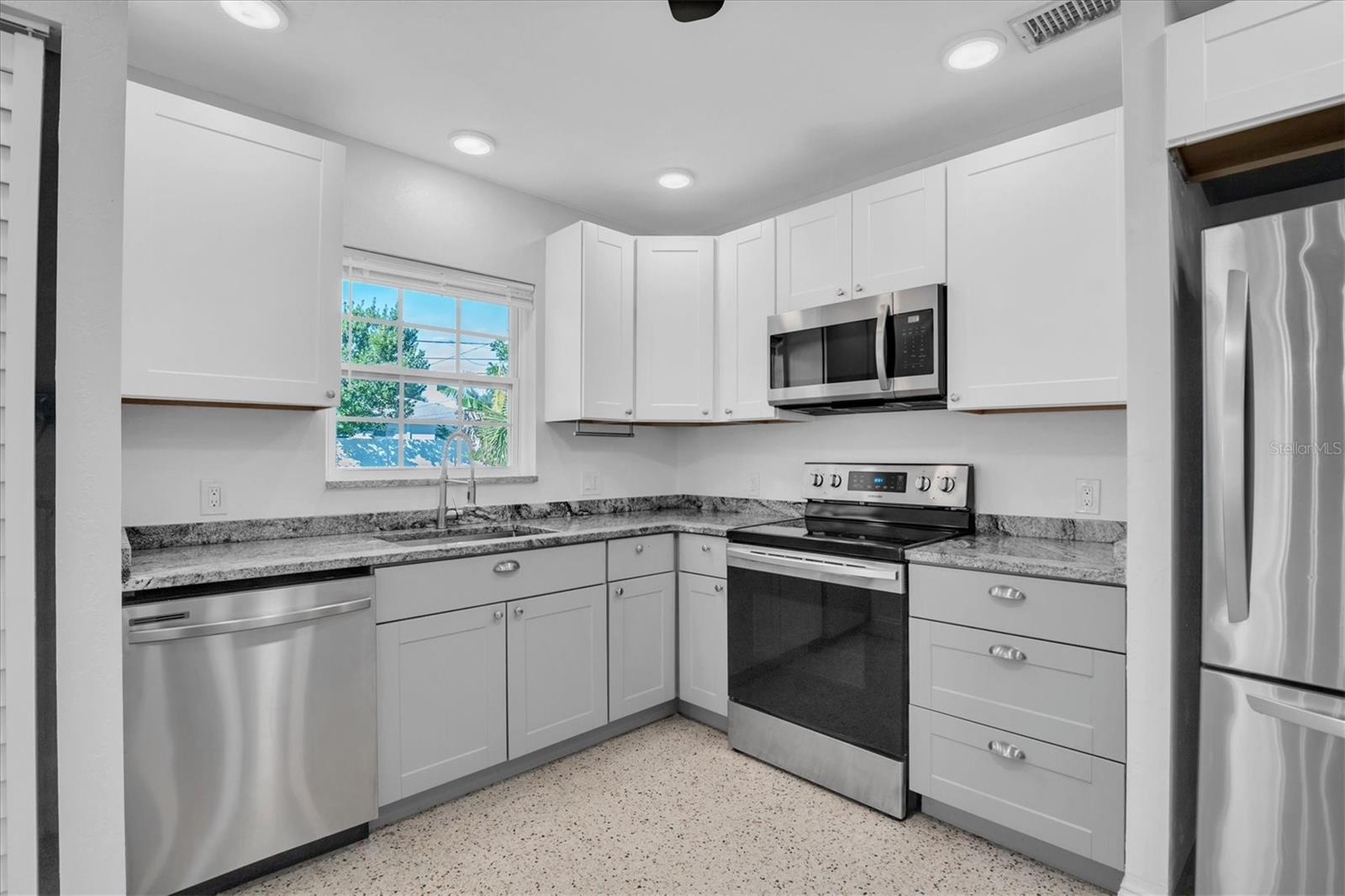 Image 12 of 41 For 765 56th Avenue S