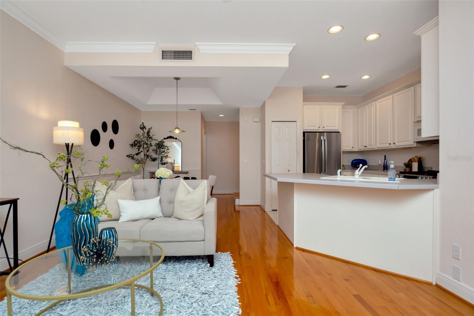 Image 10 of 39 For 113 Bosphorous Avenue 2