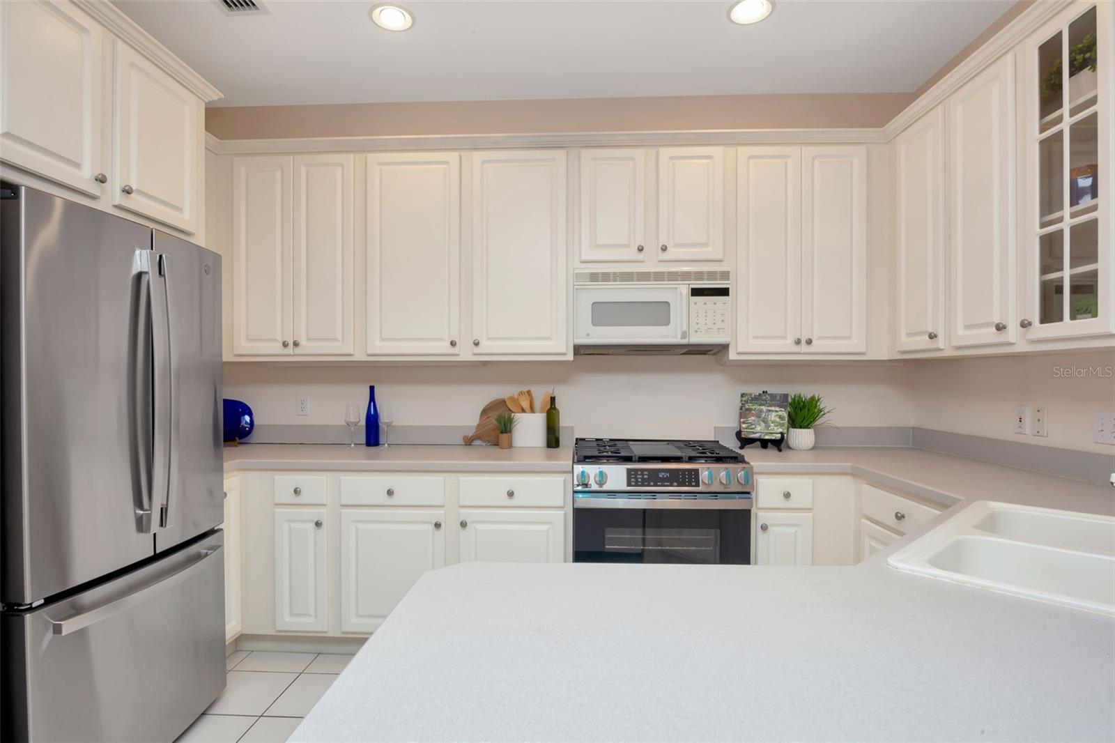 Image 14 of 39 For 113 Bosphorous Avenue 2