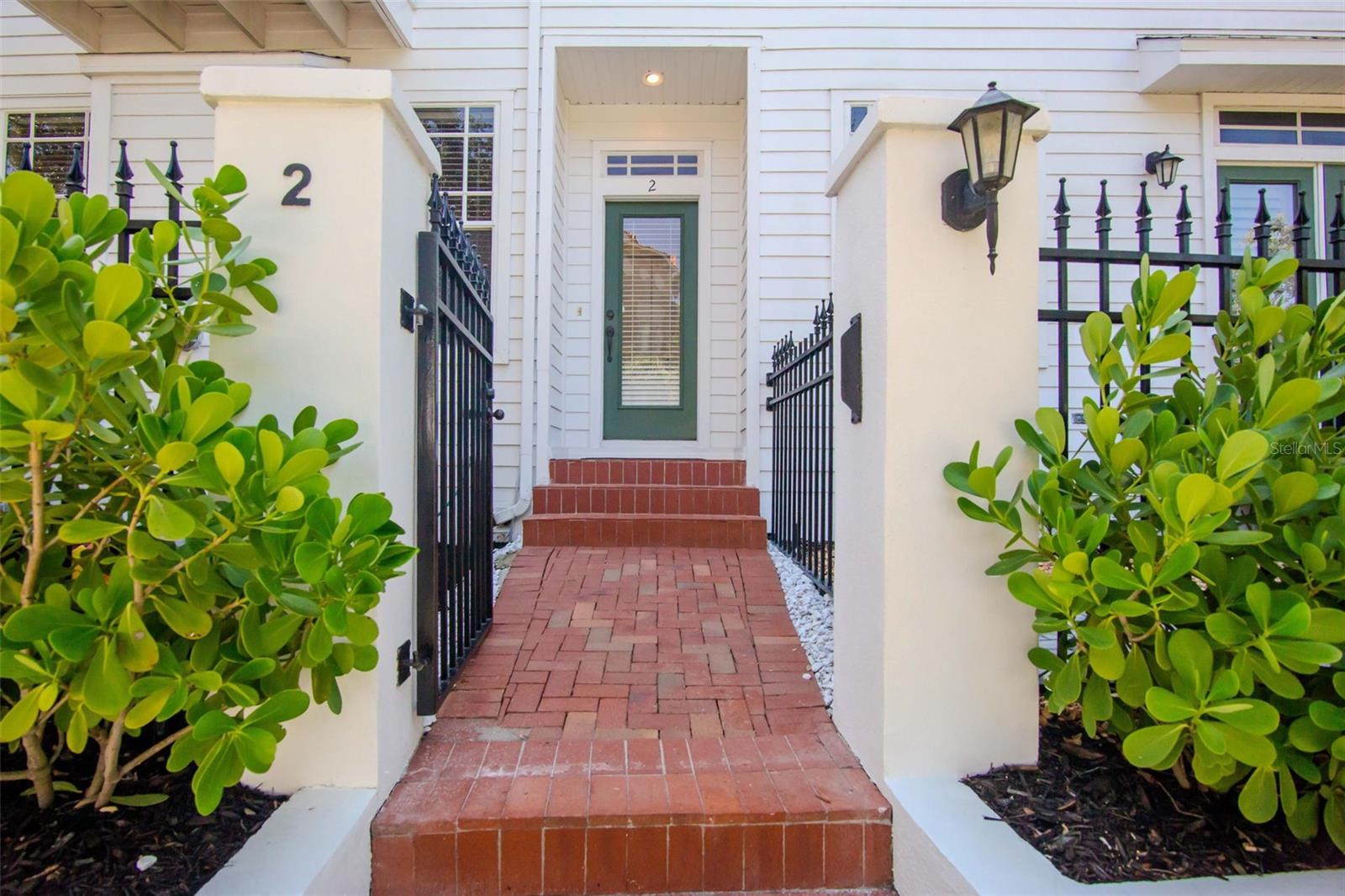 Image 29 of 39 For 113 Bosphorous Avenue 2