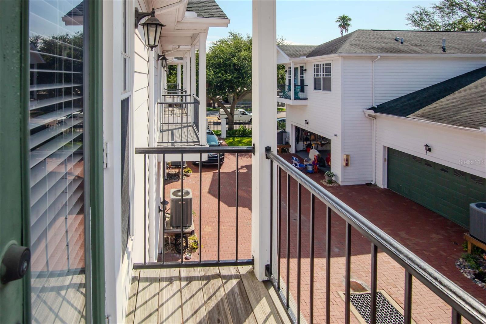 Image 32 of 39 For 113 Bosphorous Avenue 2