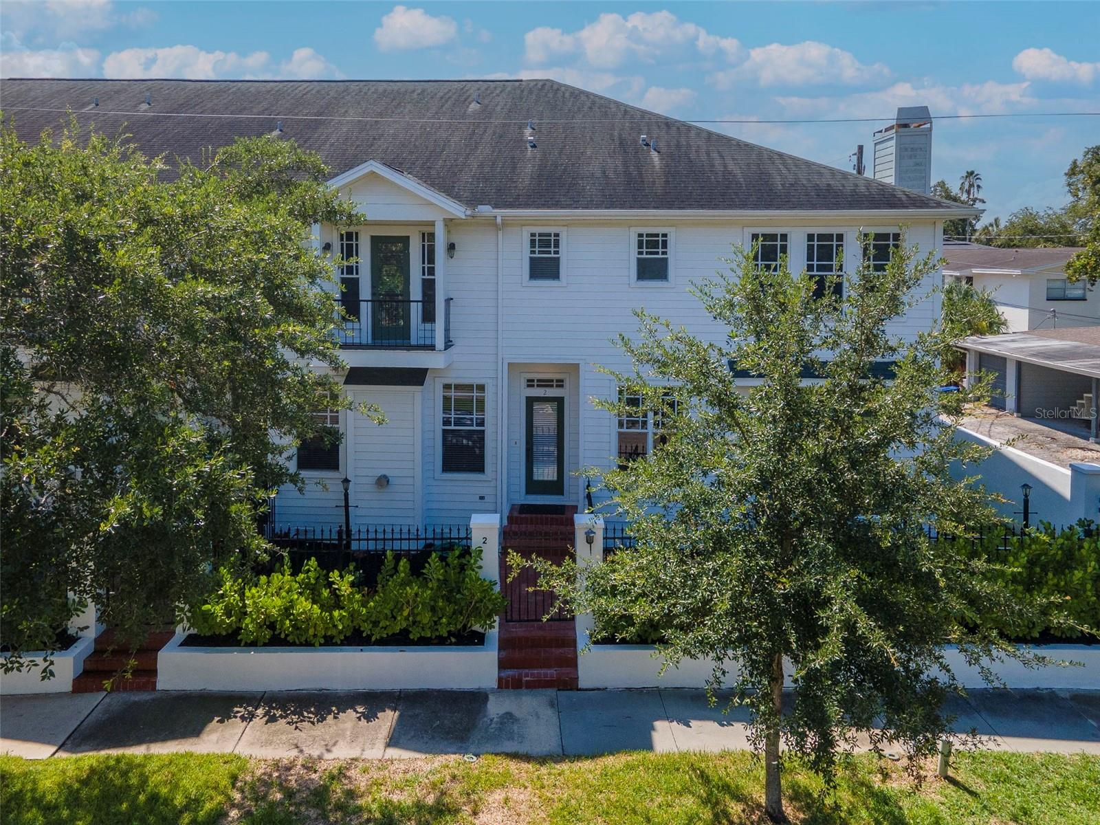 Image 8 of 39 For 113 Bosphorous Avenue 2