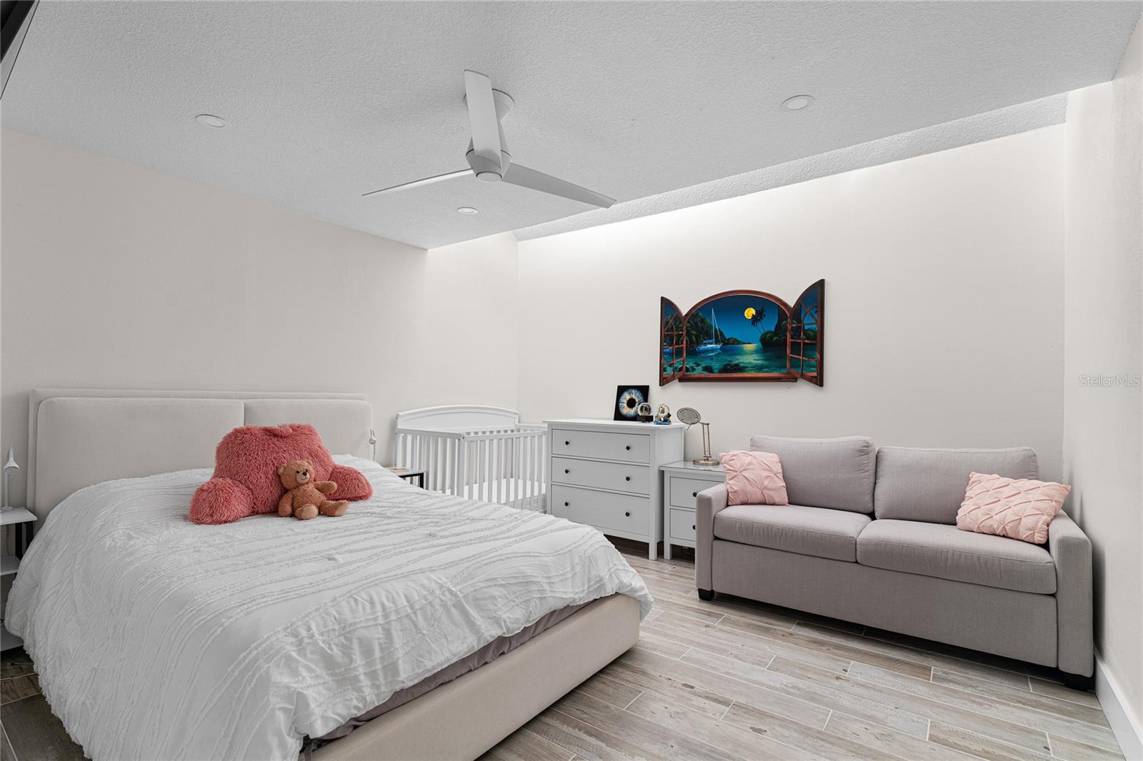 Image 32 of 78 For 1390 Gulf Boulevard Ph4