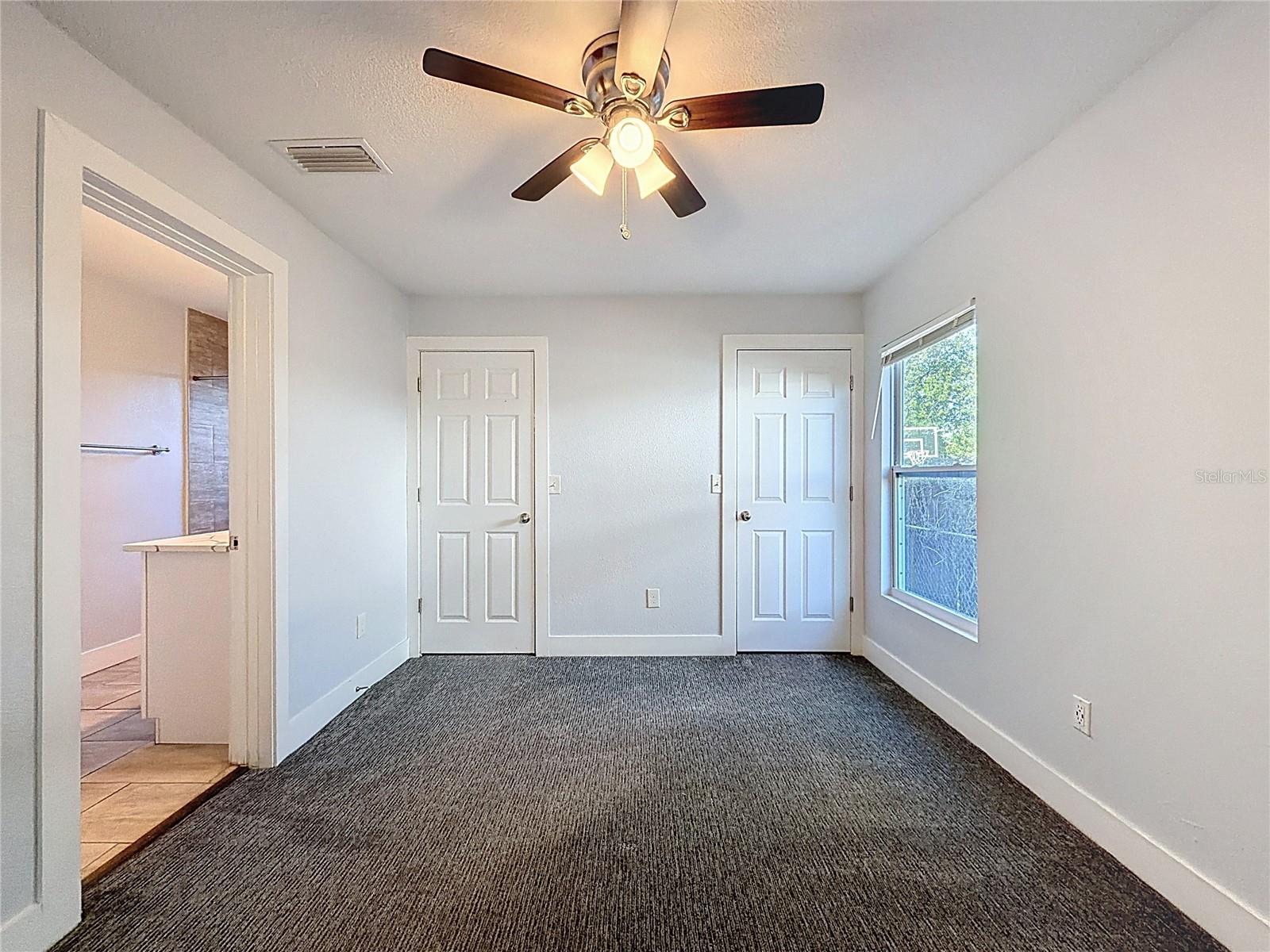 Listing photo id 21 for 3126 Queen Street N