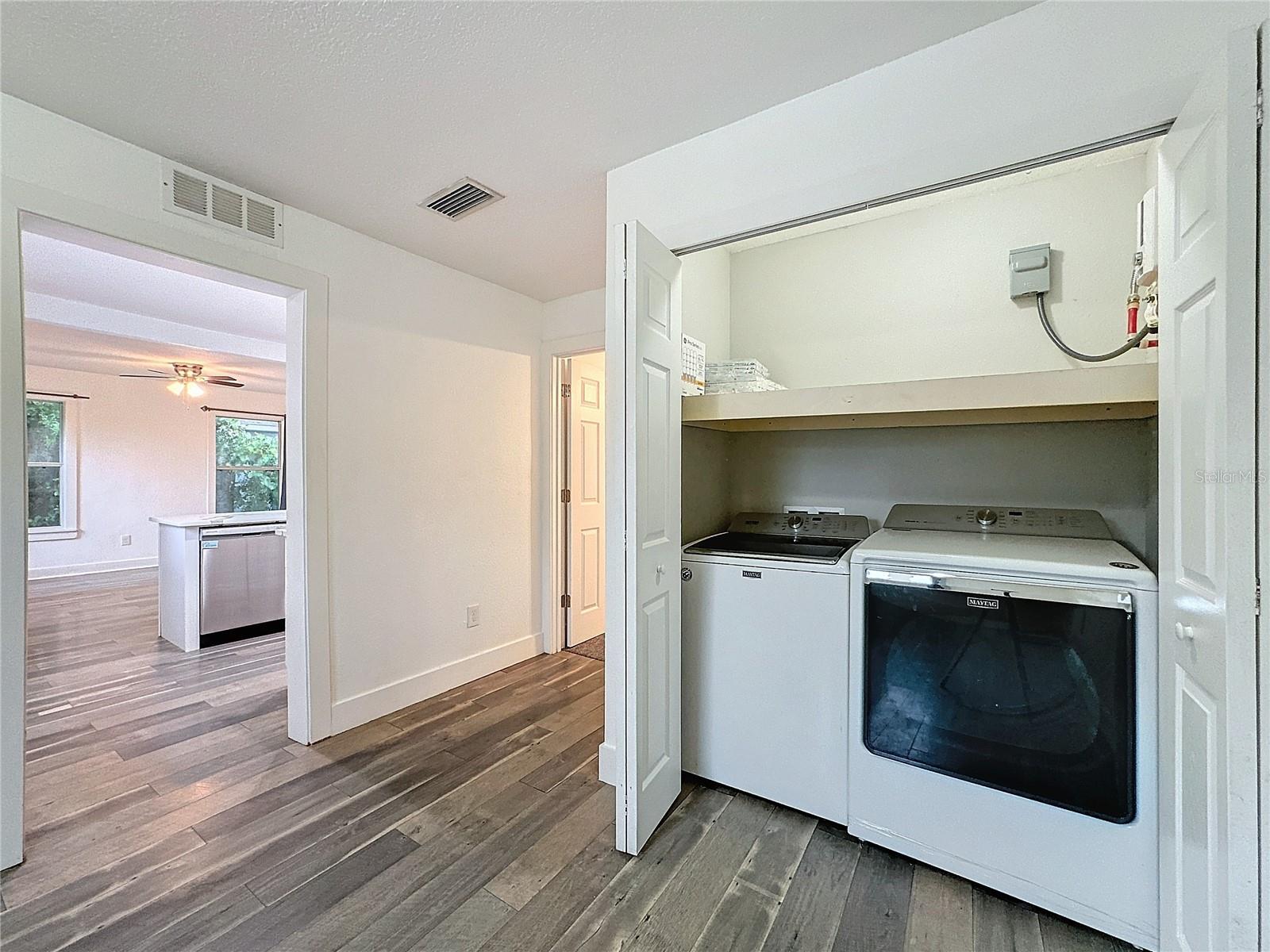 Listing photo id 24 for 3126 Queen Street N