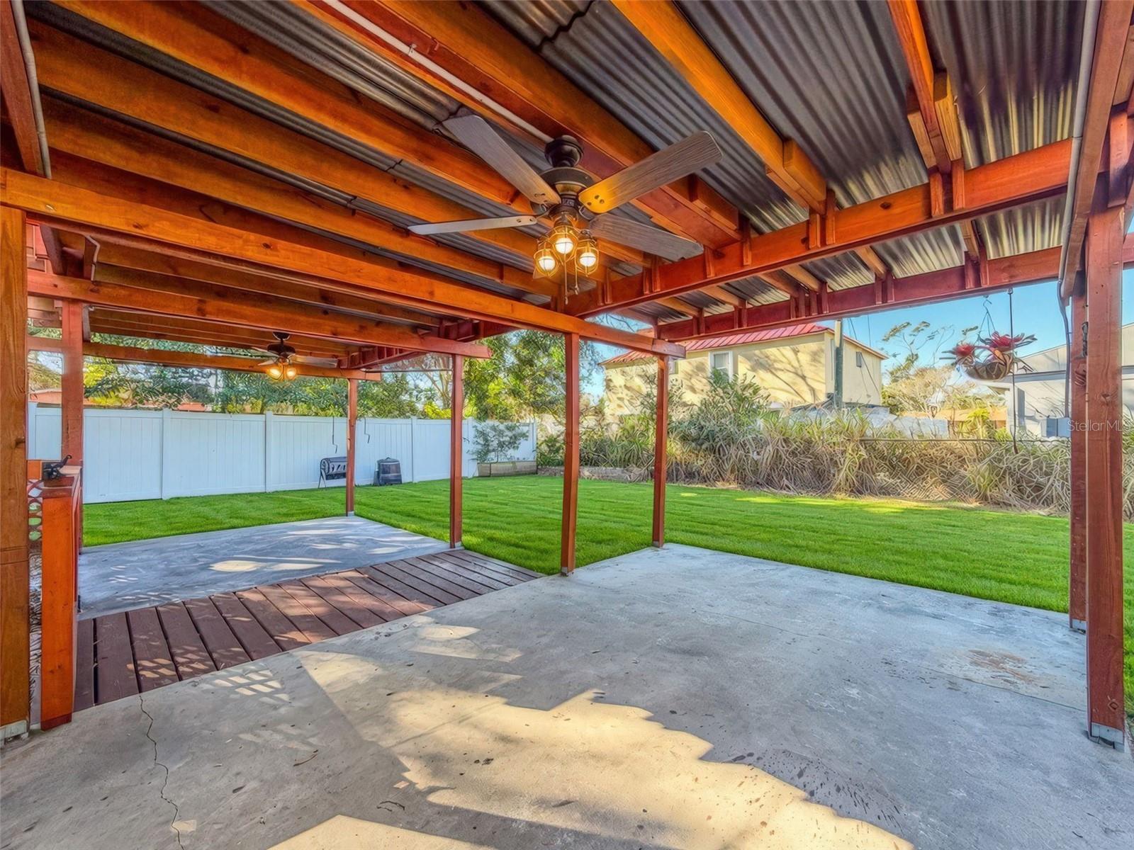 Listing photo id 27 for 3126 Queen Street N