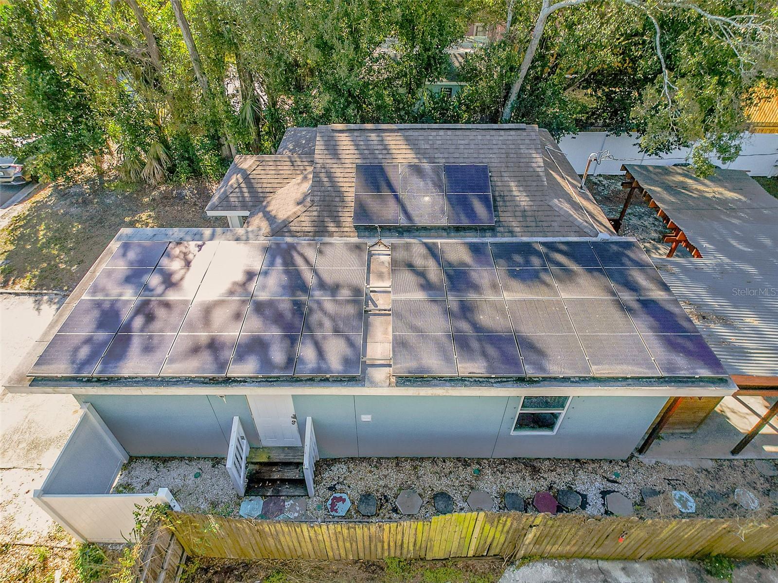 Listing photo id 34 for 3126 Queen Street N