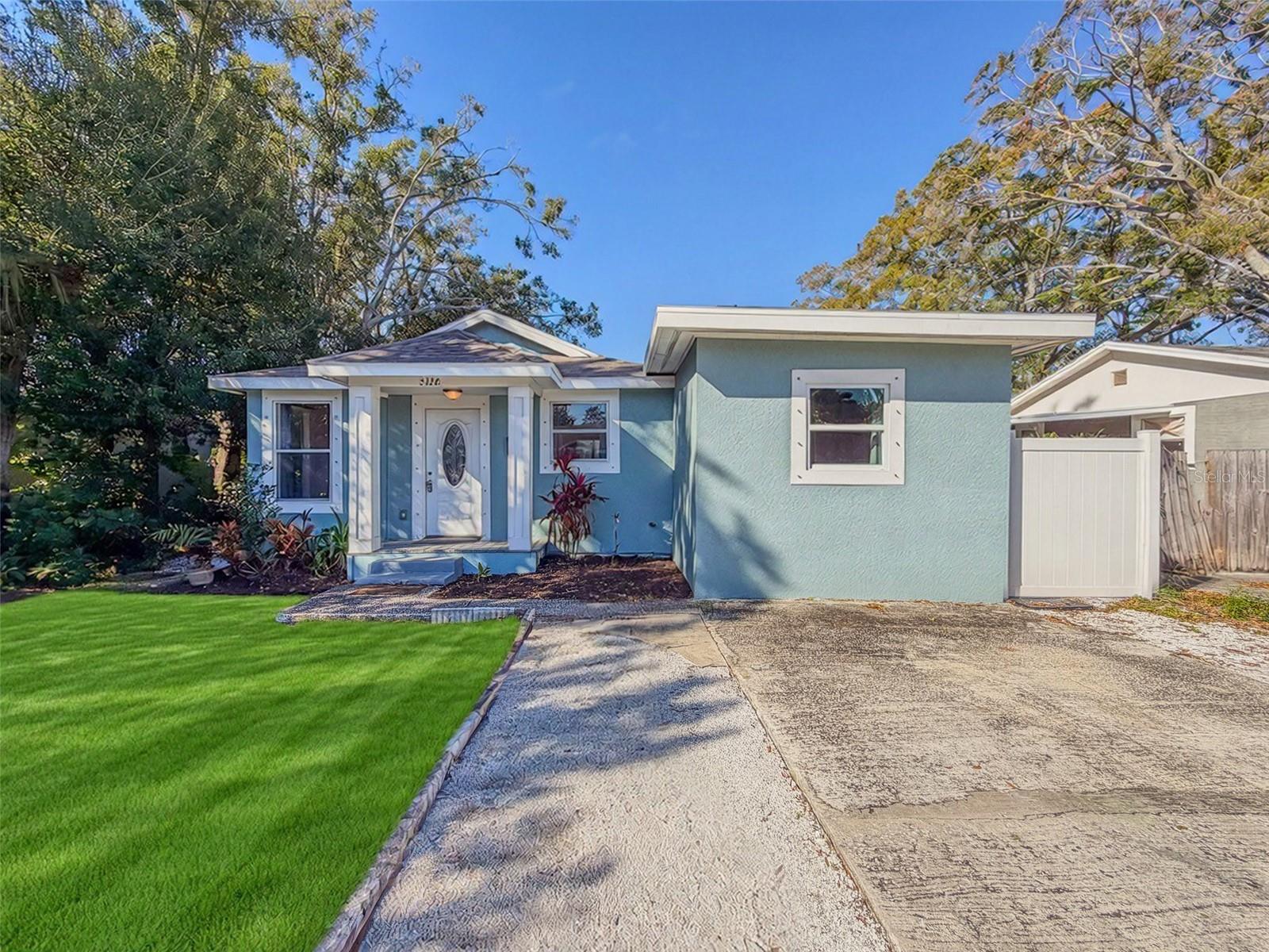 Listing photo id 35 for 3126 Queen Street N