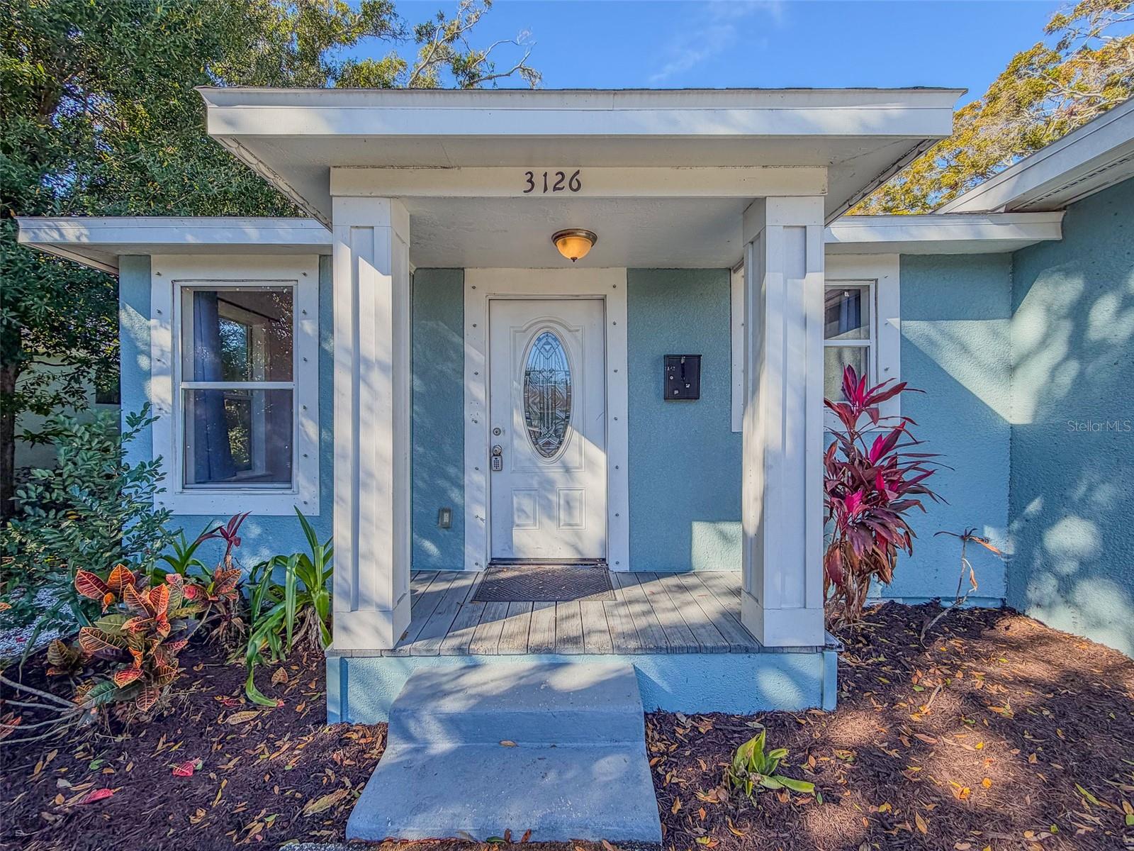 Listing photo id 5 for 3126 Queen Street N