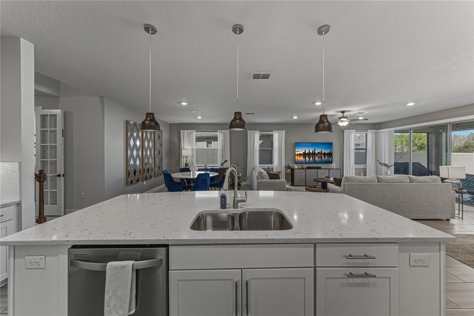 Image 24 of 88 For 7430 Pool Compass Loop