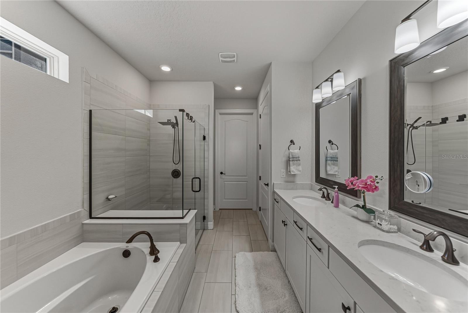 Image 39 of 88 For 7430 Pool Compass Loop