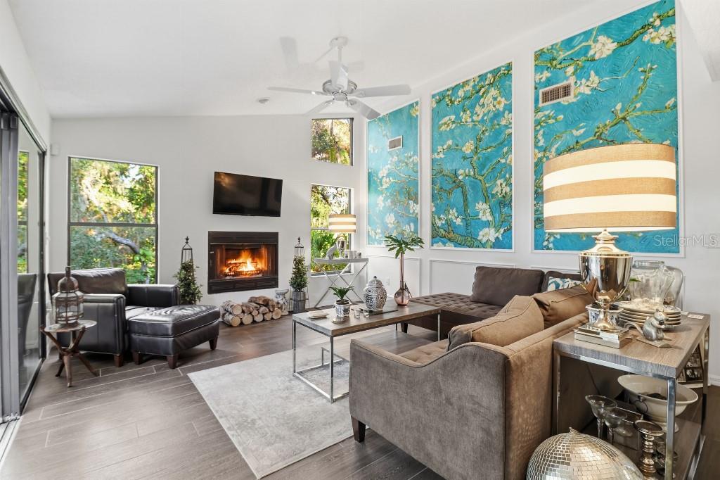 Image 16 of 29 For 721 Forestview Drive