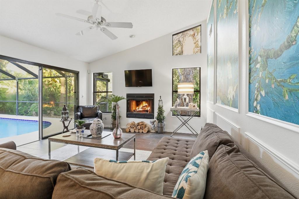 Image 17 of 29 For 721 Forestview Drive