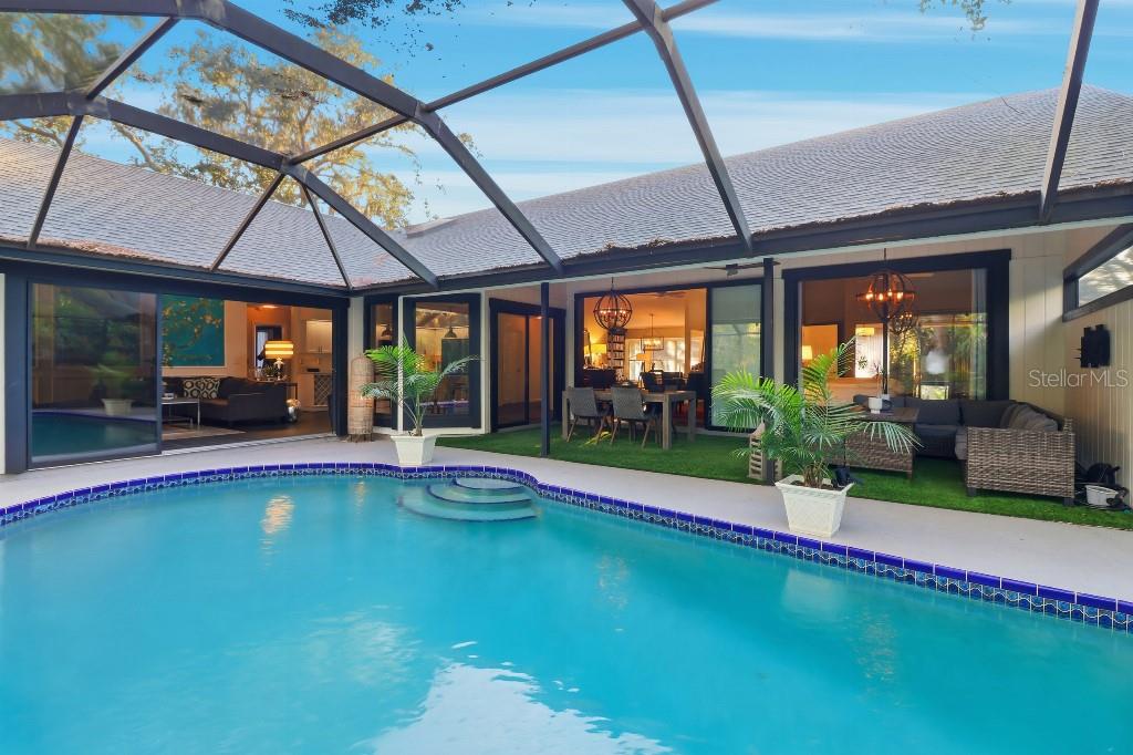 Image 21 of 29 For 721 Forestview Drive