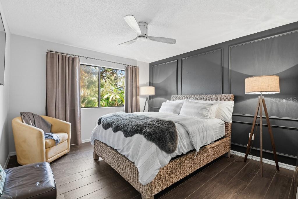 Image 23 of 29 For 721 Forestview Drive