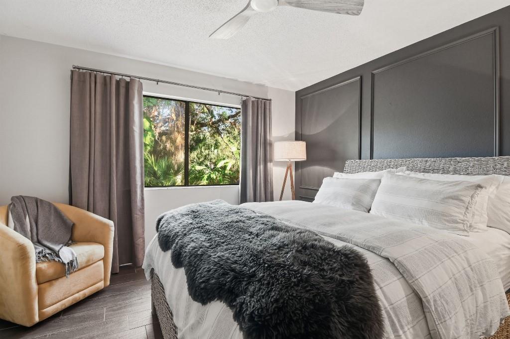 Image 24 of 29 For 721 Forestview Drive