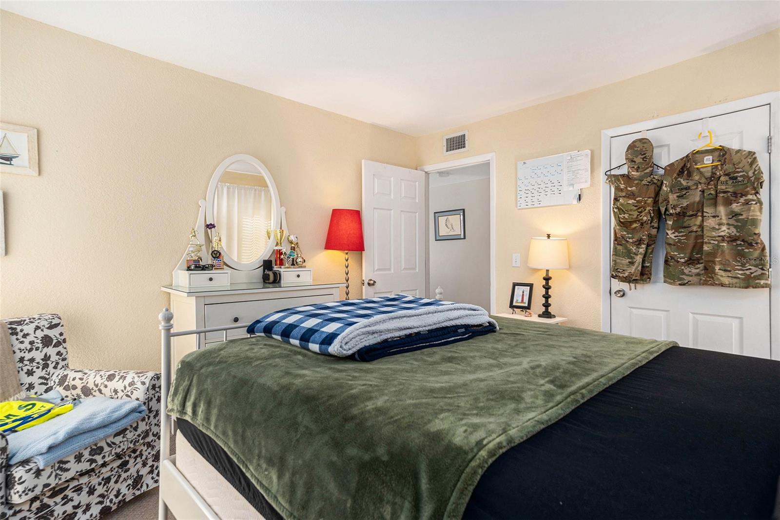 Image 11 of 16 For 455 Alt 19 S 65