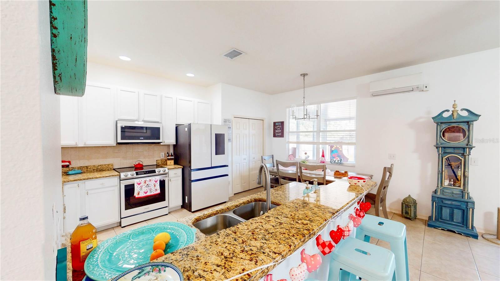 Image 21 of 28 For 7942 Endless Summer Court