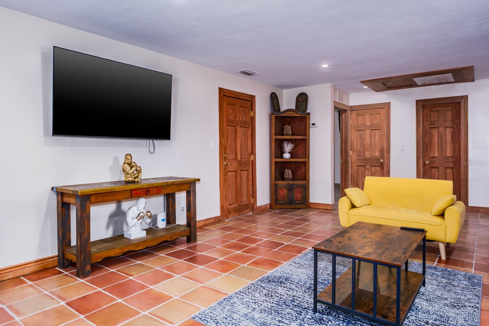 Image 13 of 45 For 100 Punta Vista Drive