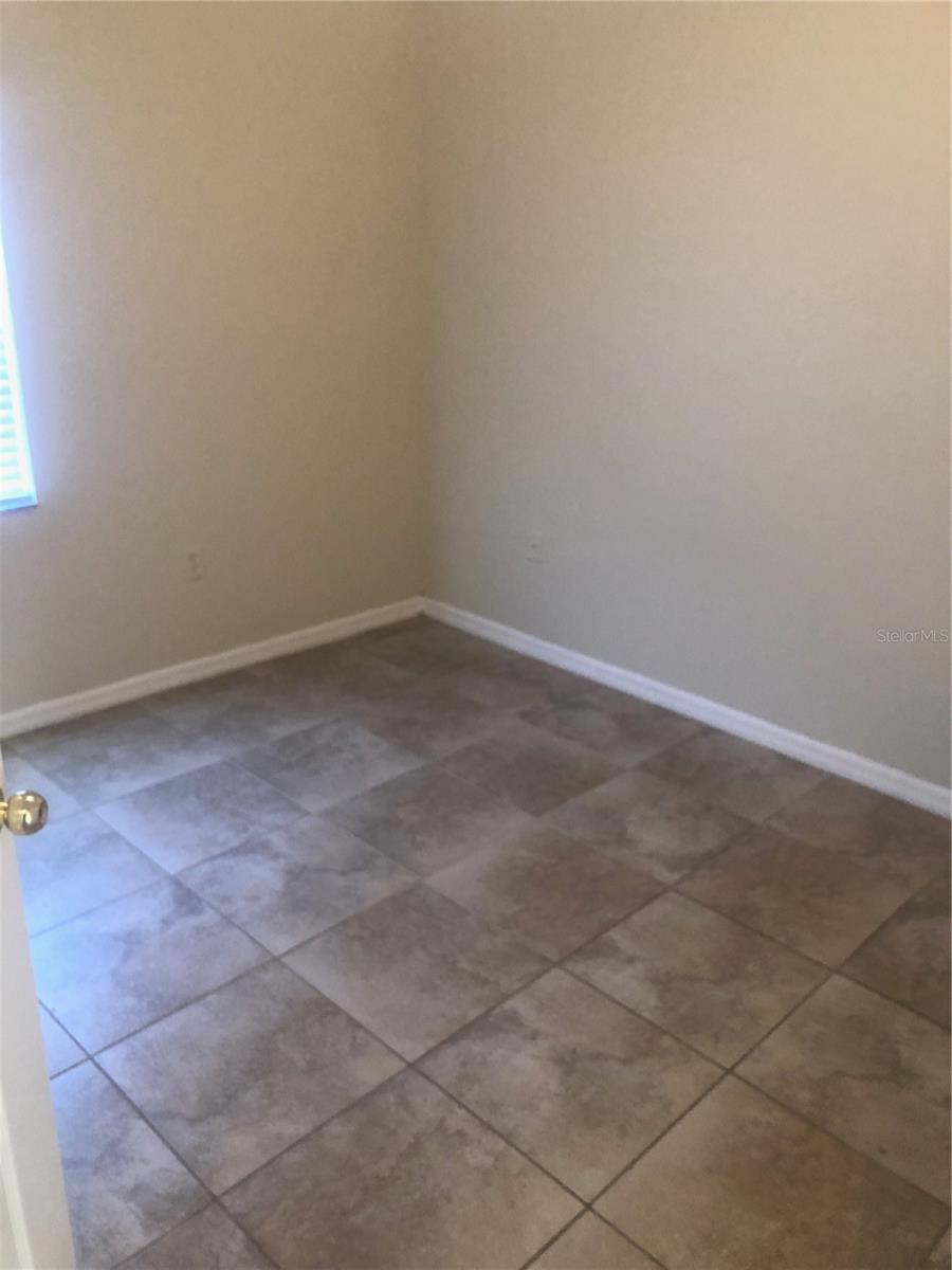 Image 5 of 14 For 9619 Lakedale Way 102