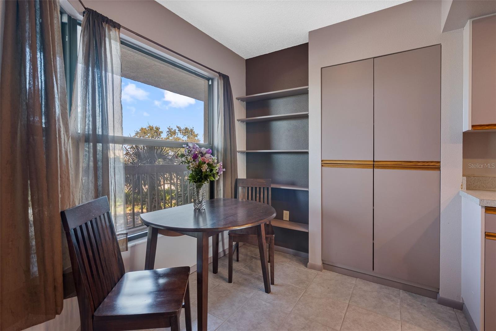 Image 14 of 56 For 1316 Pasadena Avenue S 303