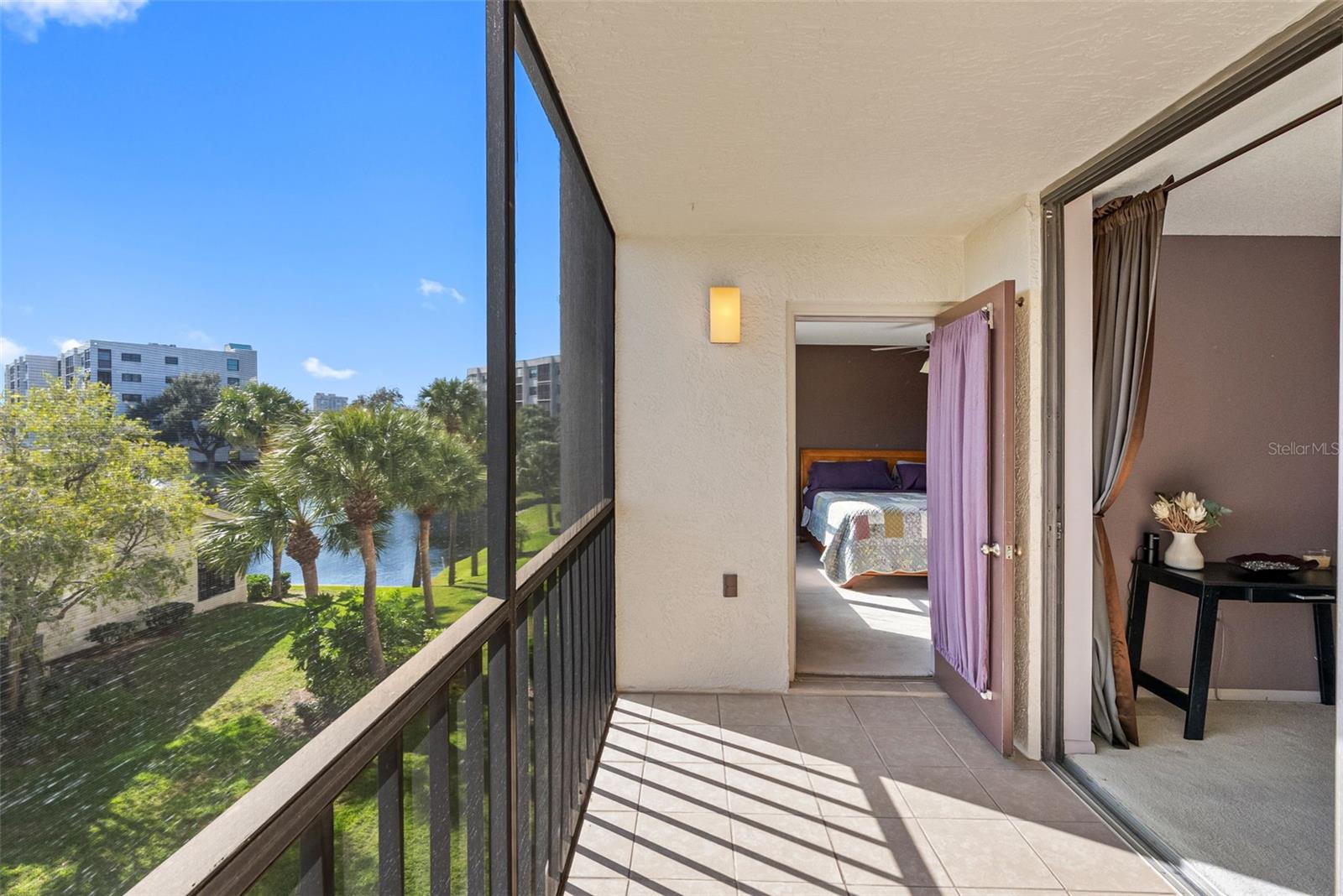 Image 19 of 56 For 1316 Pasadena Avenue S 303