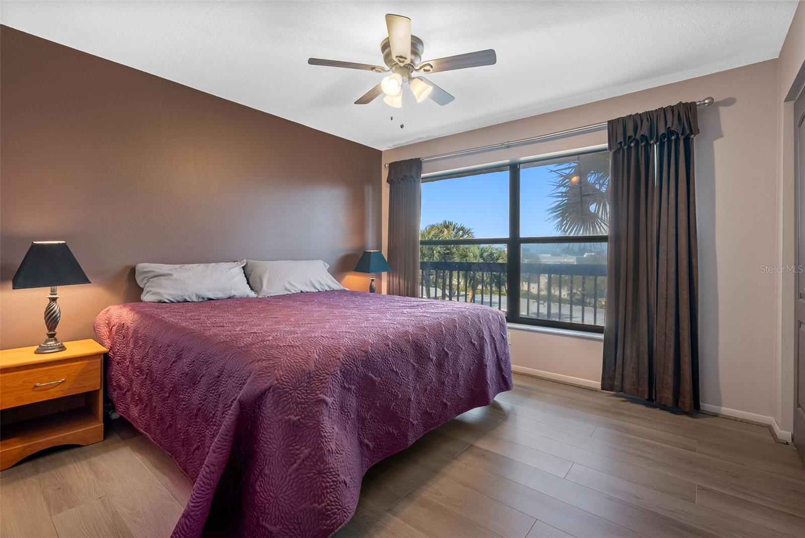 Image 28 of 56 For 1316 Pasadena Avenue S 303