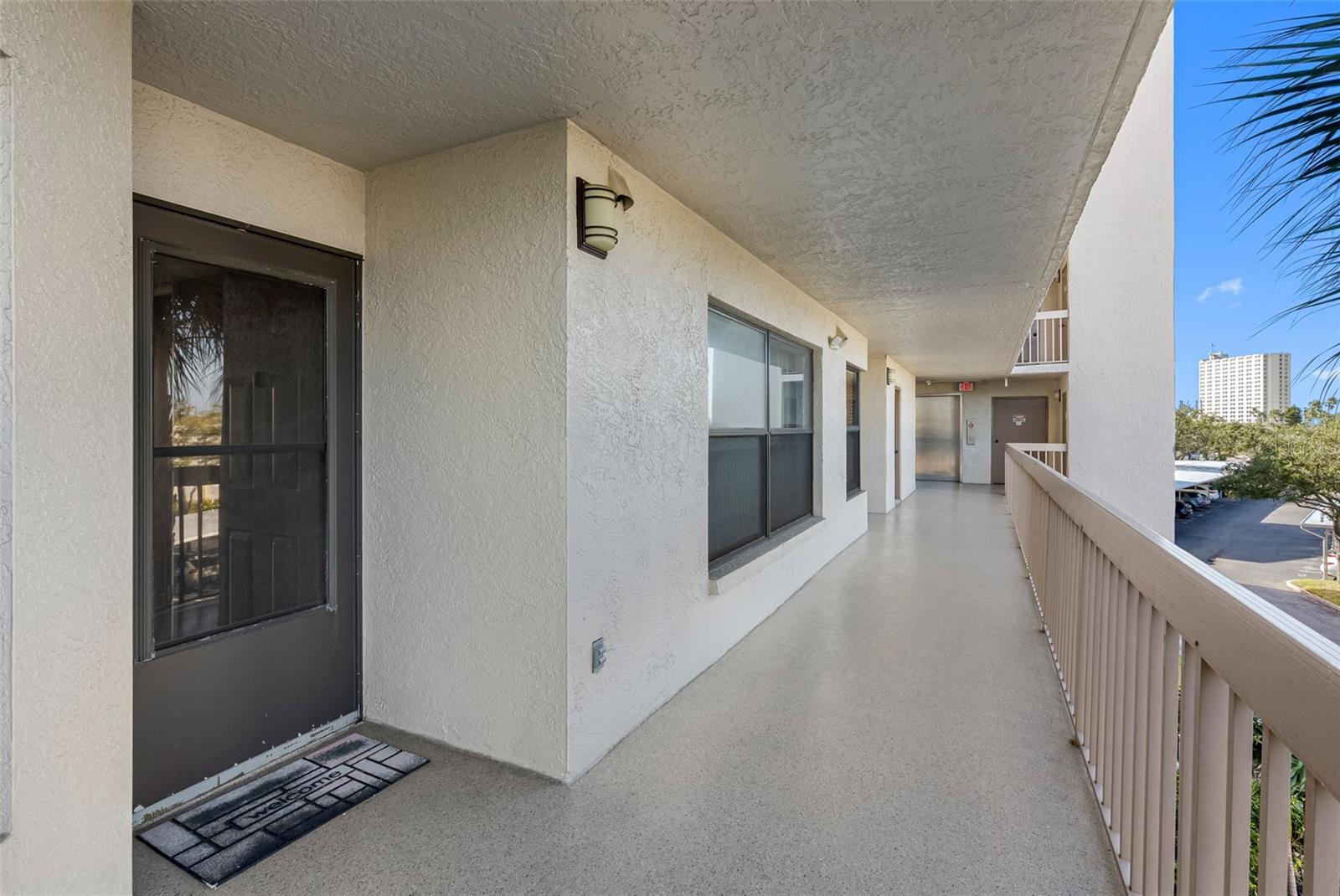 Image 32 of 56 For 1316 Pasadena Avenue S 303