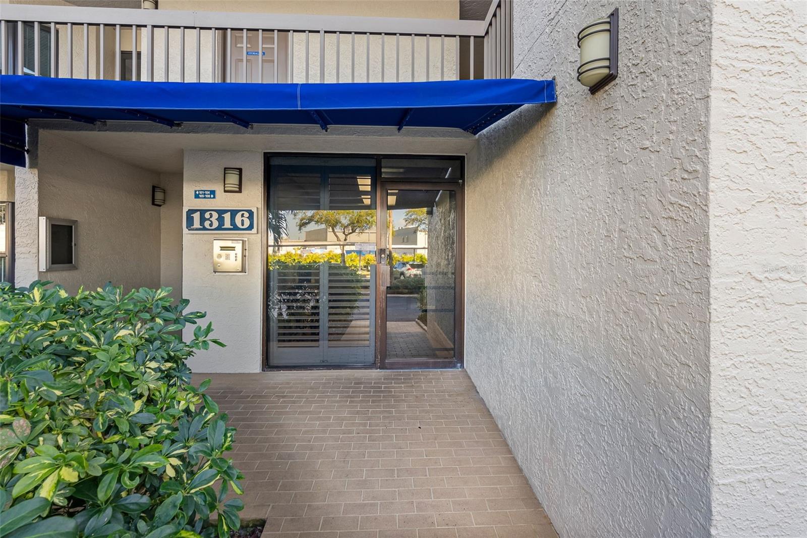 Image 33 of 56 For 1316 Pasadena Avenue S 303