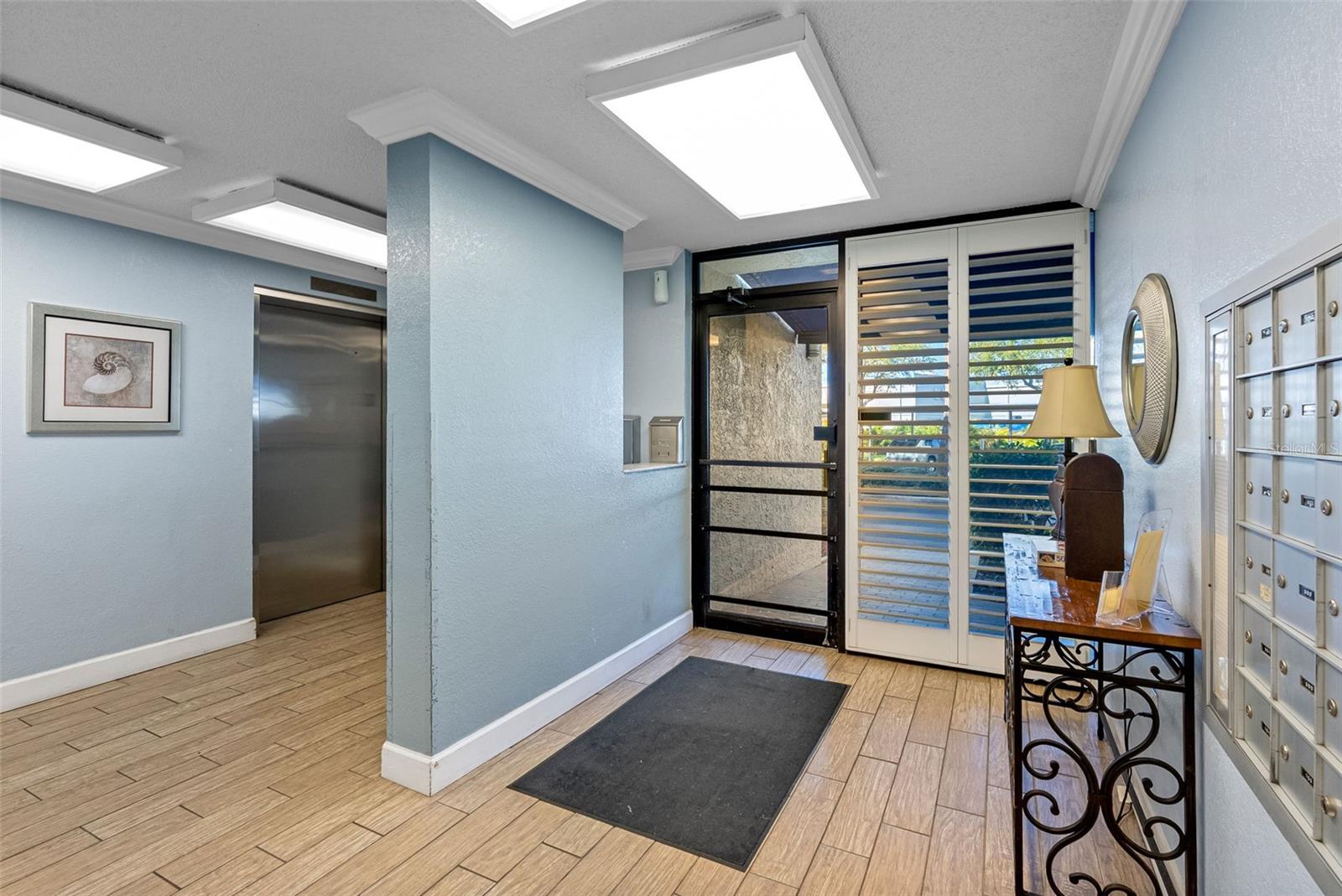 Image 34 of 56 For 1316 Pasadena Avenue S 303