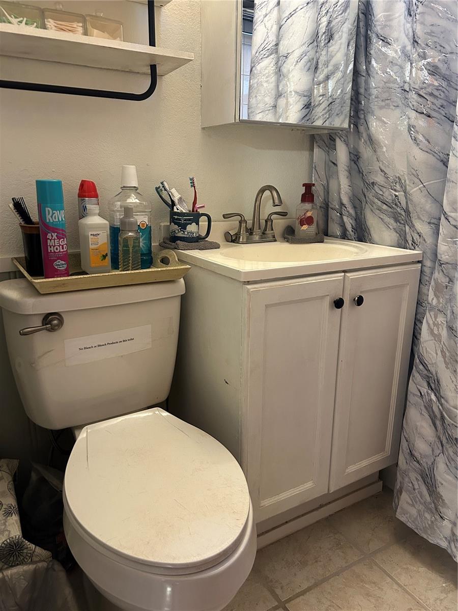 Listing photo id 14 for 11412 103rd Street