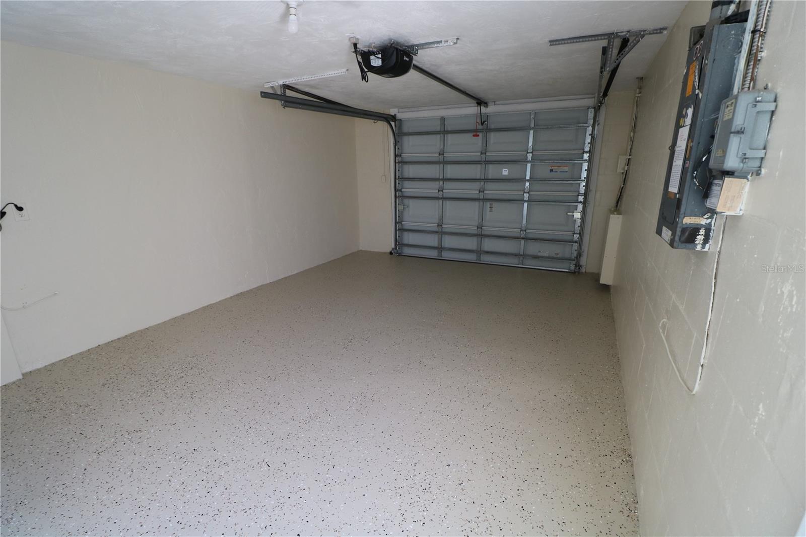 Image 17 of 43 For 7825 Birchwood Drive