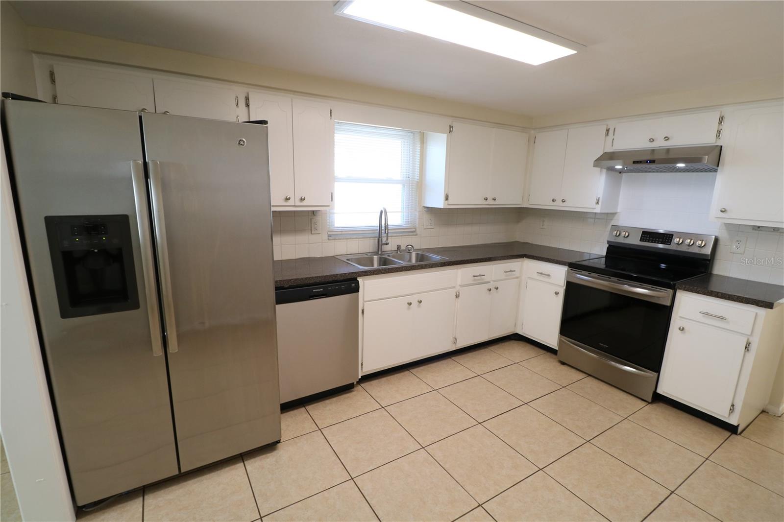 Image 5 of 43 For 7825 Birchwood Drive