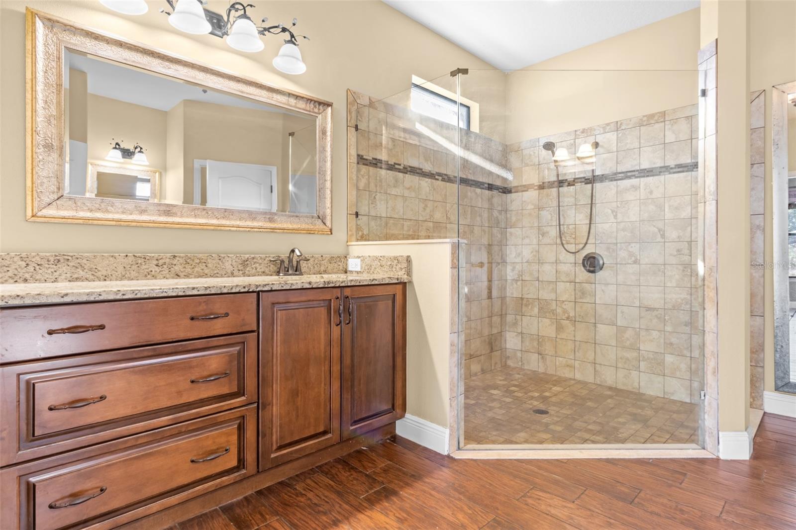 Listing photo id 19 for 765 Sloans Ridge Road