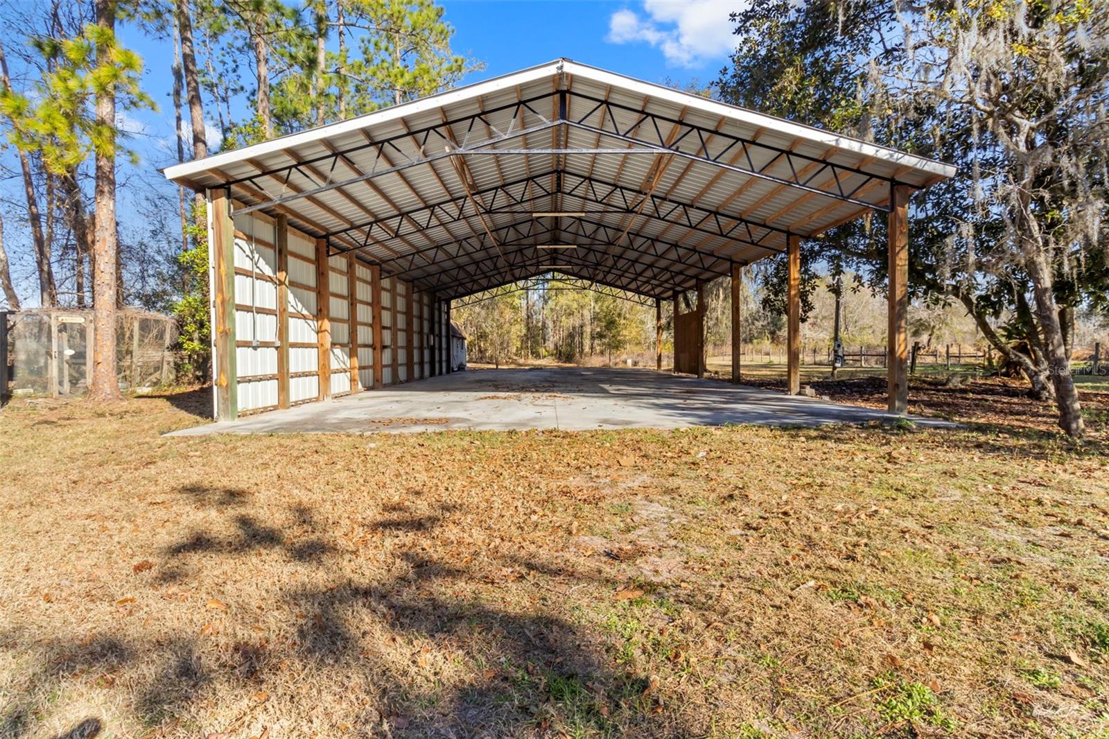Listing photo id 38 for 765 Sloans Ridge Road