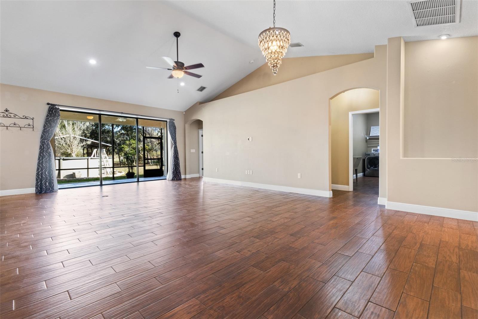 Listing photo id 6 for 765 Sloans Ridge Road