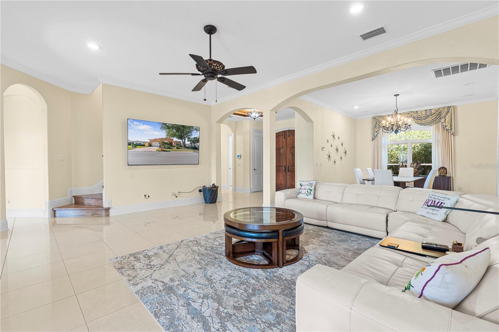 Image 11 of 80 For 3952 Versailles Drive