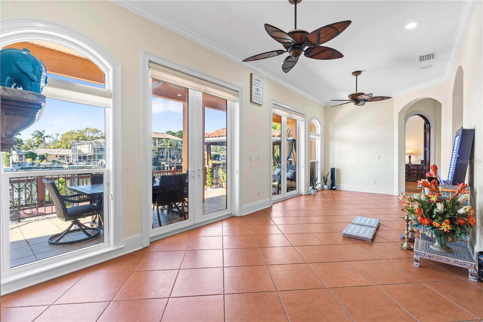 Image 13 of 80 For 3952 Versailles Drive