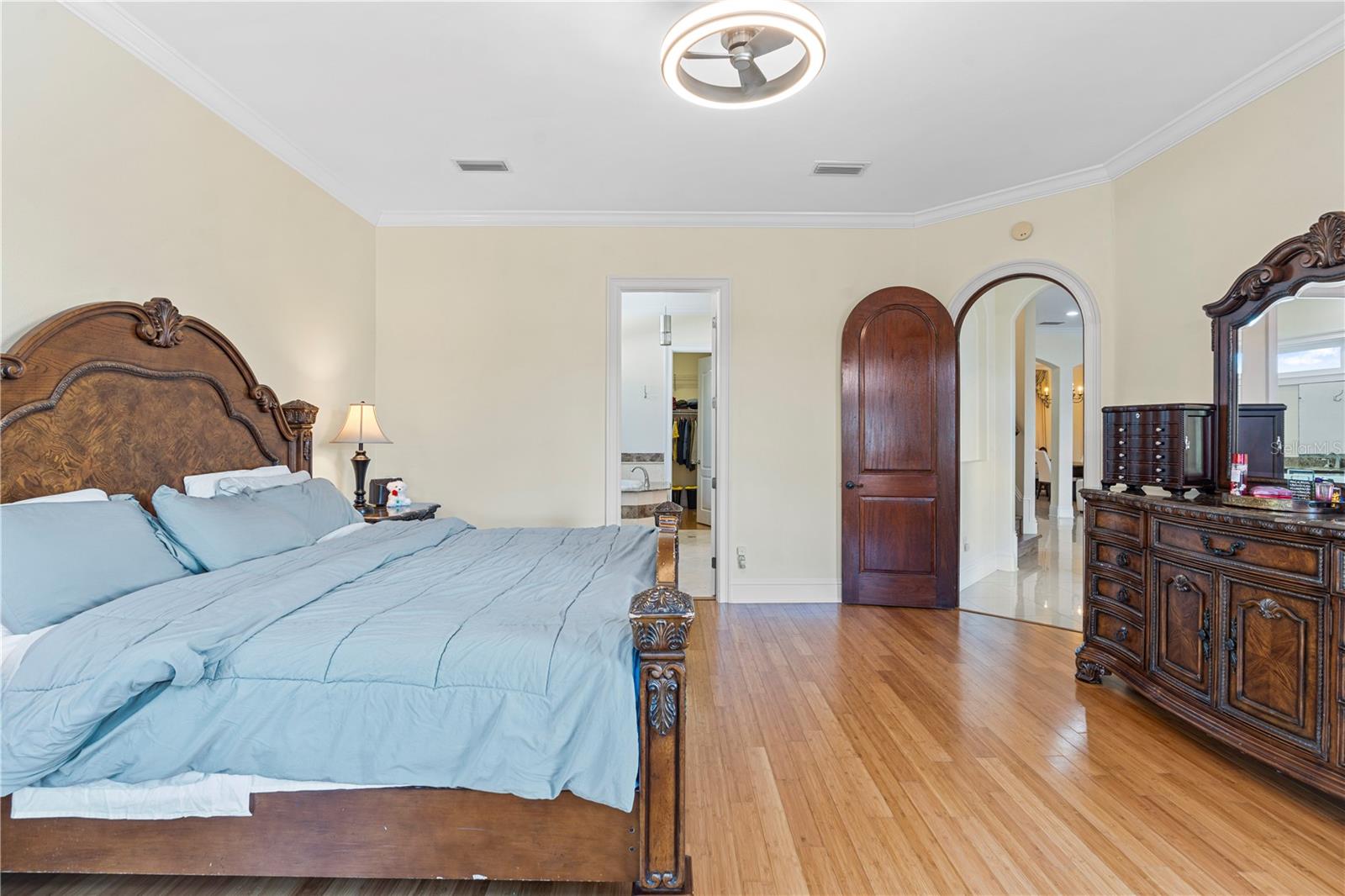 Image 15 of 80 For 3952 Versailles Drive