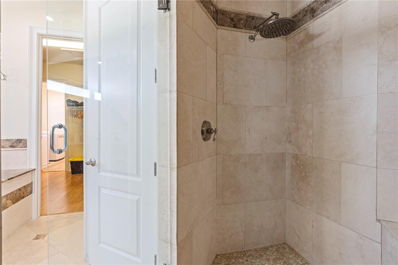 Image 20 of 80 For 3952 Versailles Drive