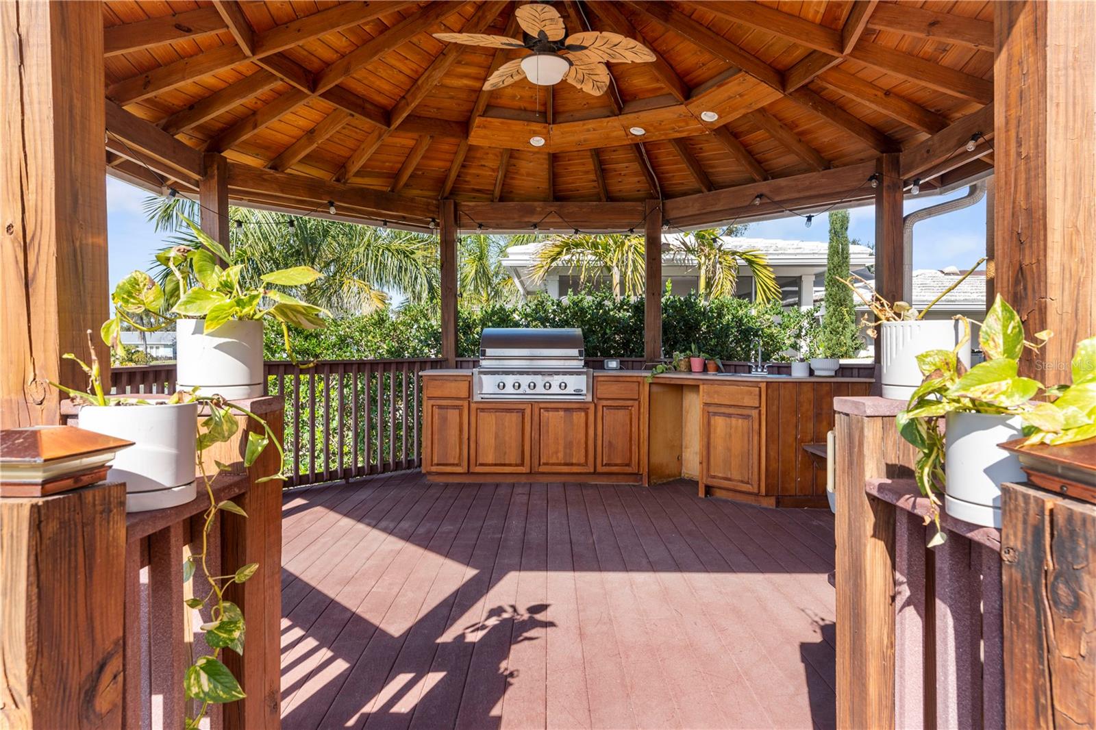 Image 49 of 80 For 3952 Versailles Drive