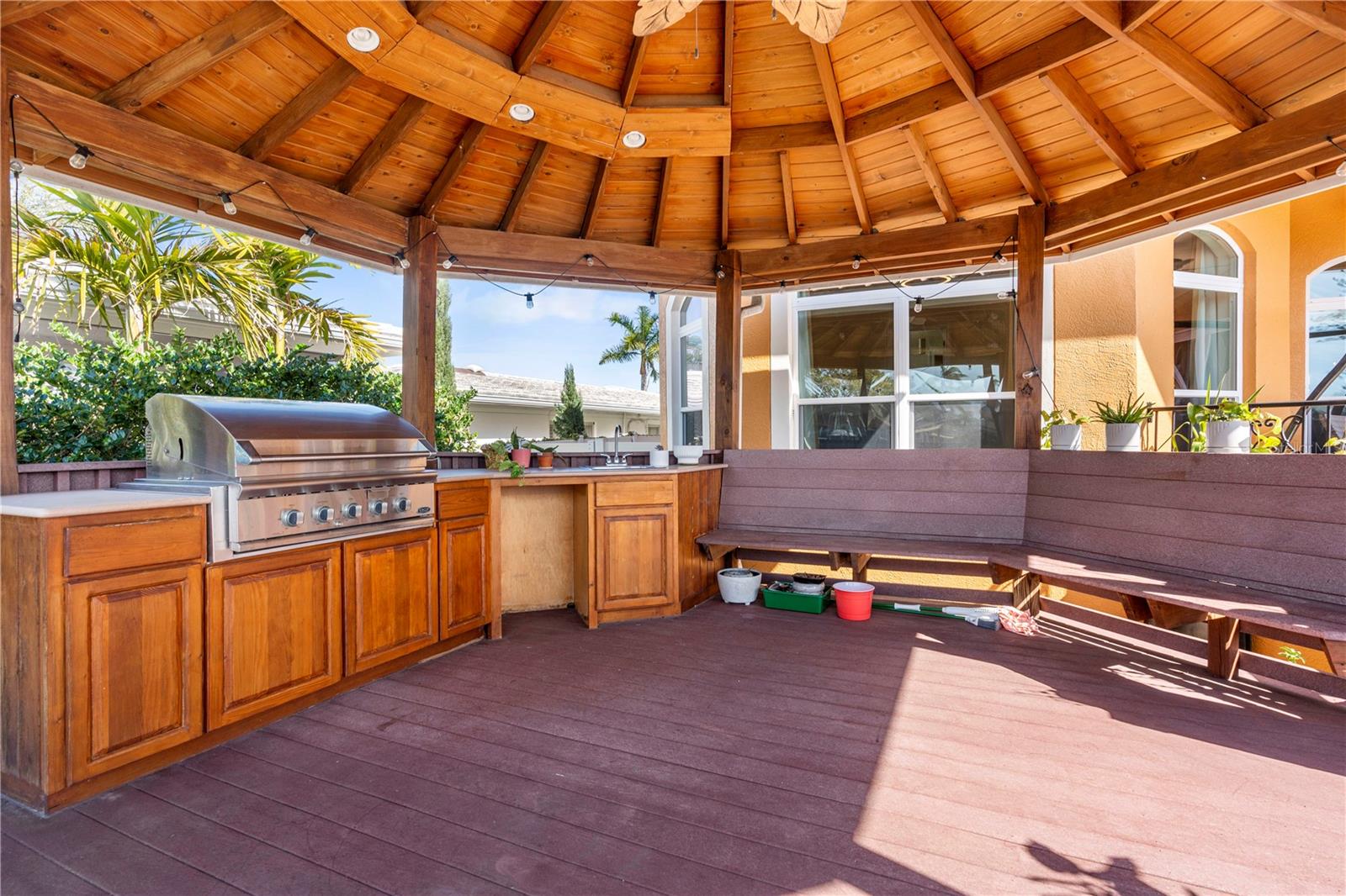 Image 50 of 80 For 3952 Versailles Drive