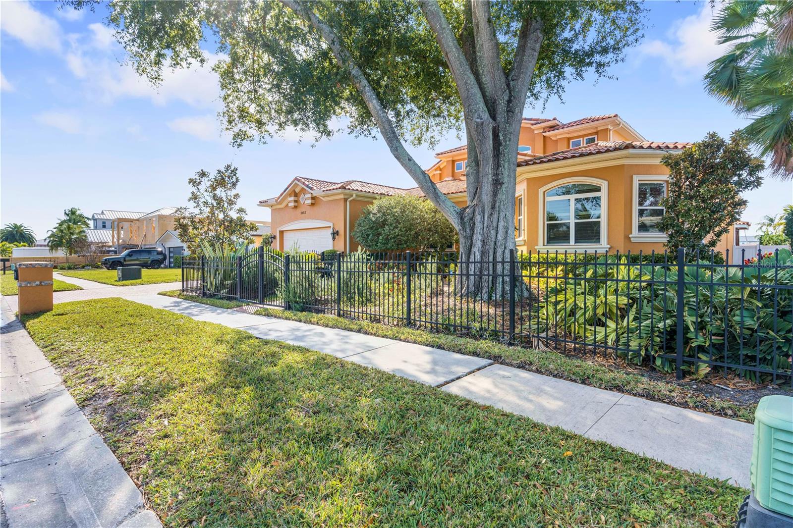 Image 77 of 80 For 3952 Versailles Drive